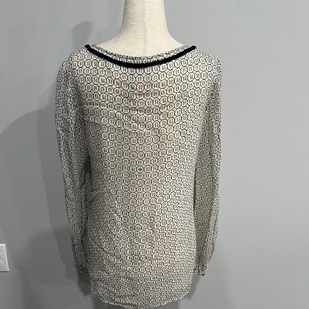 Tory Burch Chic Blouse with Black Embroidery Size 4‎